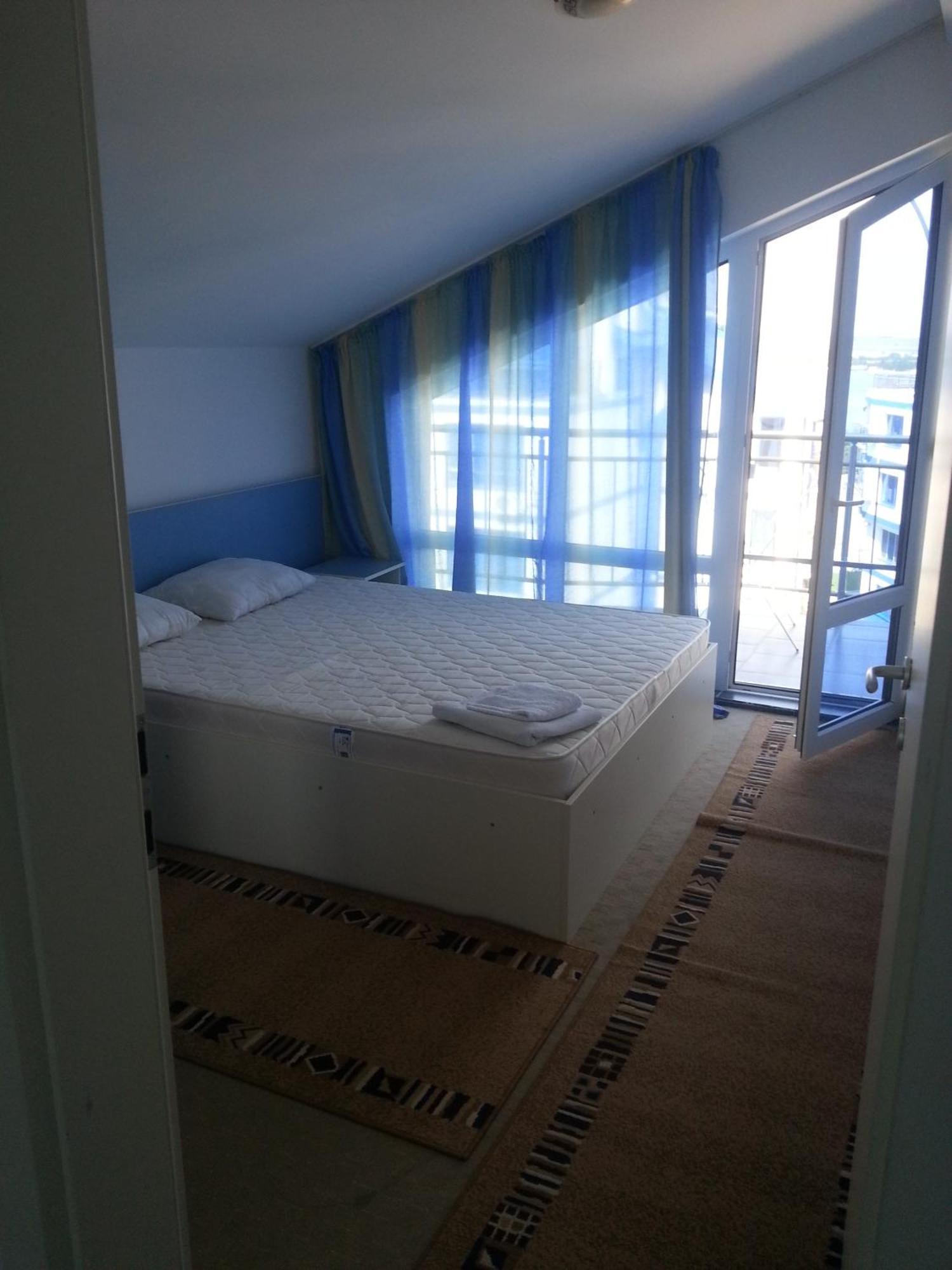 Blue Bay Palace Apart Complex Pomorie Bilik gambar