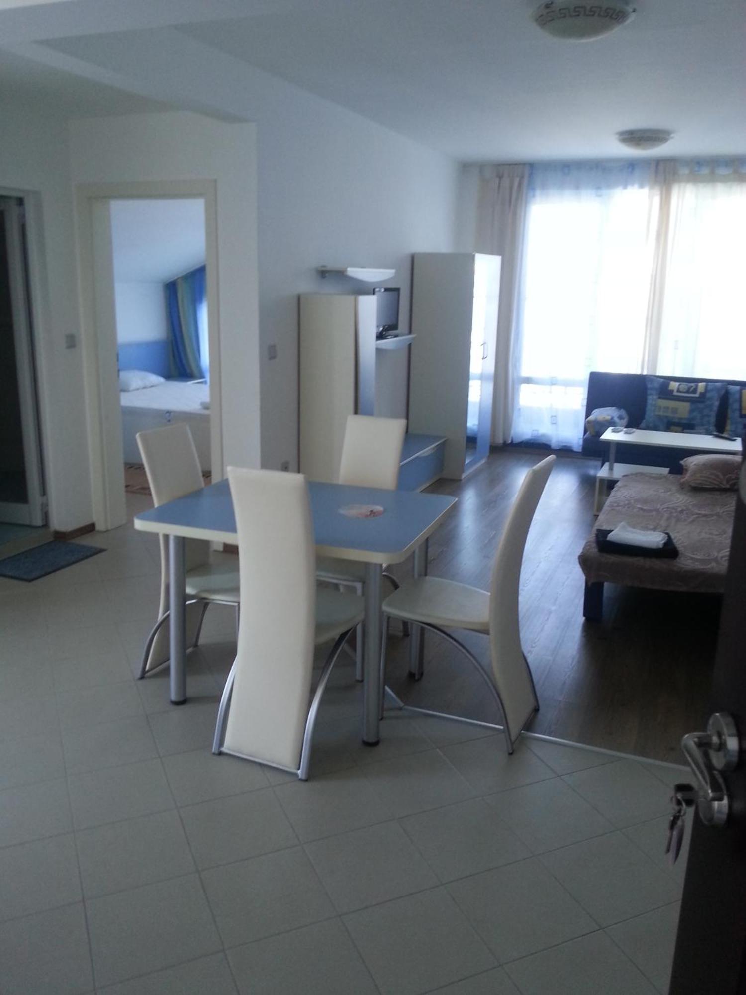 Blue Bay Palace Apart Complex Pomorie Bilik gambar