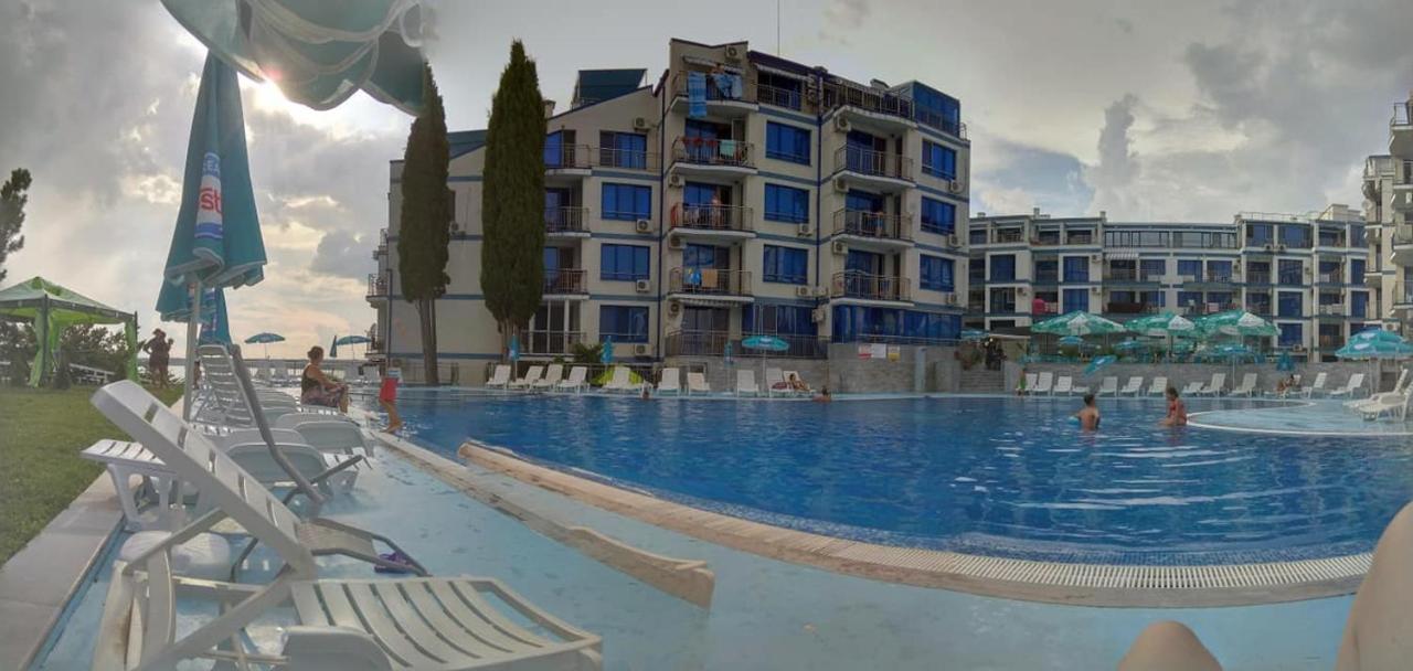 Blue Bay Palace Apart Complex Pomorie Luaran gambar